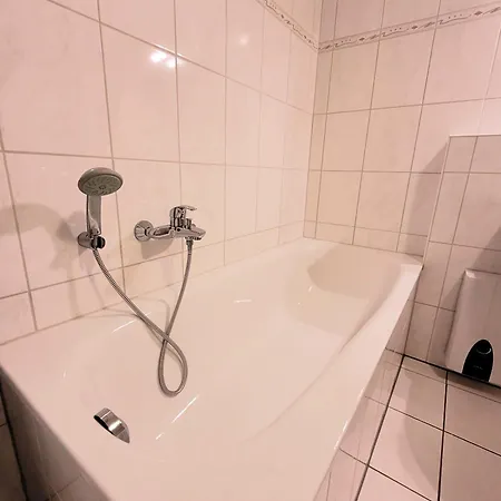 21085 Apartment